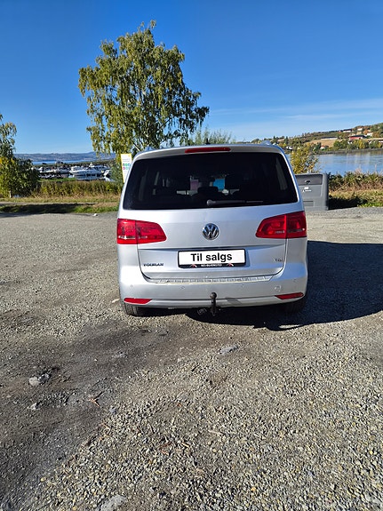 Volkswagen Touran 5 of 14