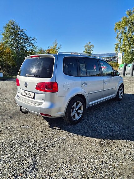 Volkswagen Touran 6 of 14