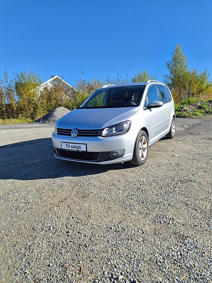 Volkswagen Touran 2 of 14