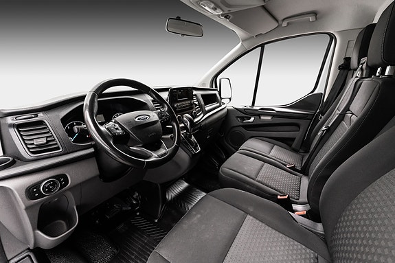 Ford Transit Custom 17 of 22