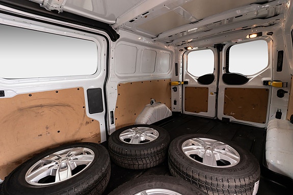 Ford Transit Custom 19 of 22