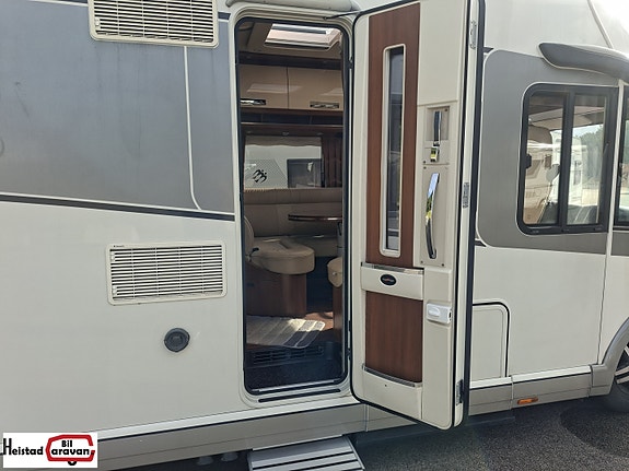 Carthago Chic E-Line I 51 177 hk Aut. A/C Solselle/ Lithium 6 of 30