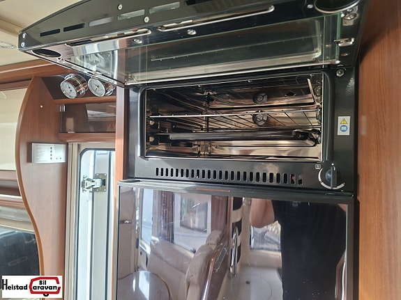 Carthago Chic E-Line I 51 177 hk Aut. A/C Solselle/ Lithium 29 of 30