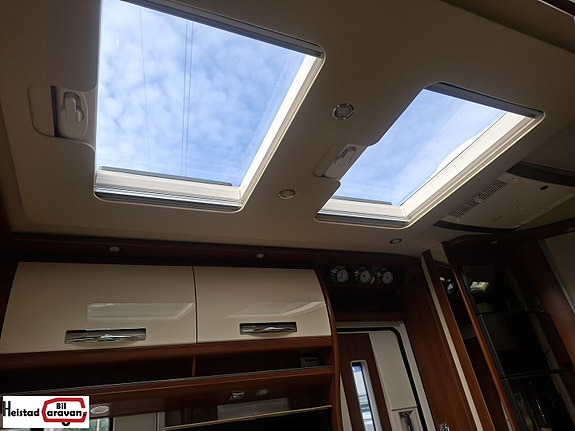 Carthago Chic E-Line I 51 177 hk Aut. A/C Solselle/ Lithium 12 of 30