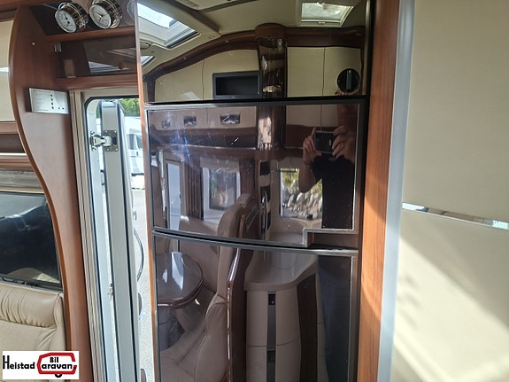 Carthago Chic E-Line I 51 177 hk Aut. A/C Solselle/ Lithium 27 of 30