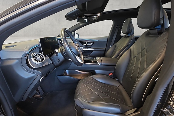 Mercedes-Benz EQE350 16 of 30