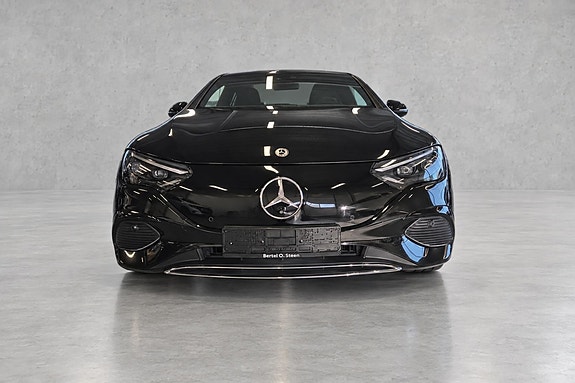 Mercedes-Benz EQE350 8 of 30