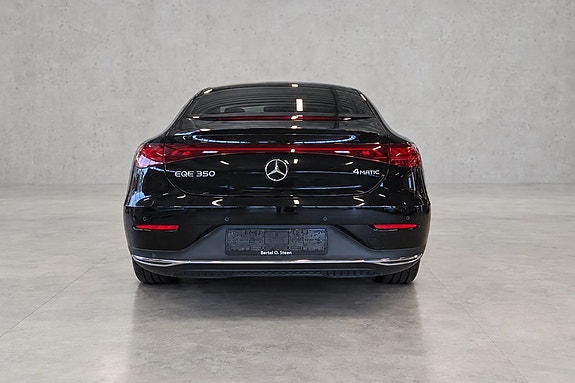 Mercedes-Benz EQE350 4 of 30
