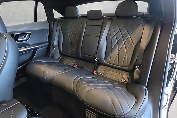Mercedes-Benz EQE350 20 of 30