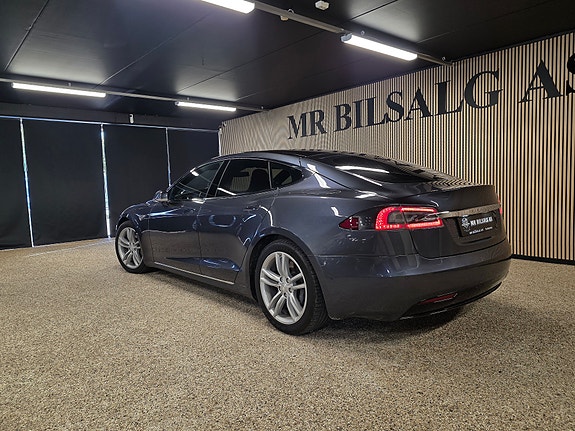 Tesla Model S 9 of 30