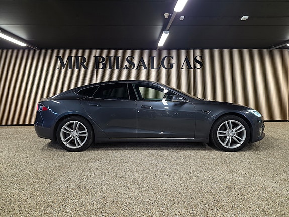 Tesla Model S 14 of 30