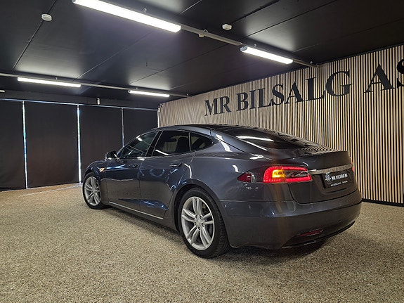 Tesla Model S 10 of 30