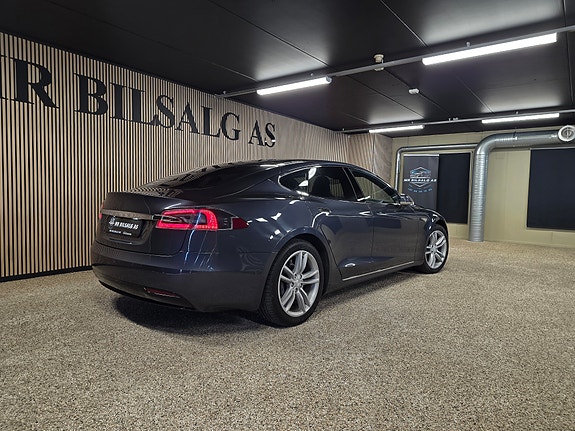 Tesla Model S 12 of 30