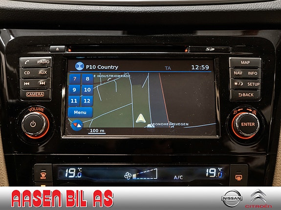 Nissan X-Trail 18 of 30