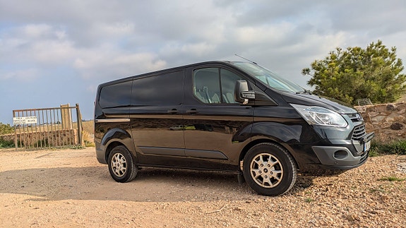 Ford Transit Custom 2 of 30