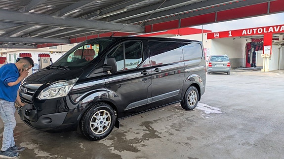 Ford Transit Custom 26 of 30