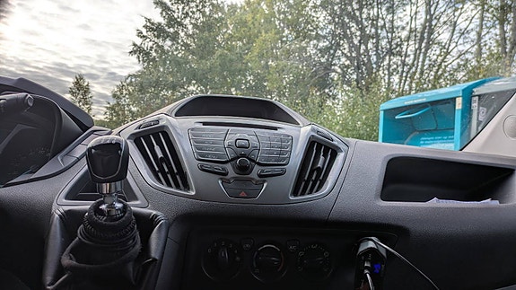 Ford Transit Custom 9 of 30