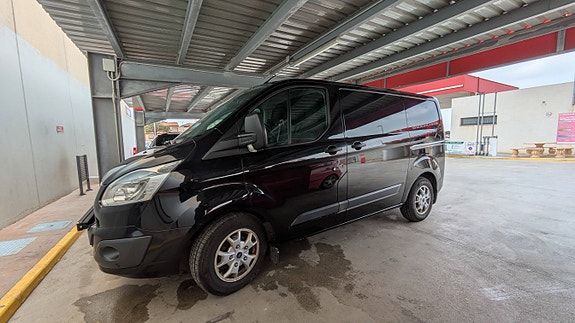 Ford Transit Custom 25 of 30