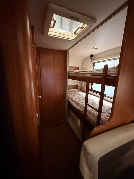 Adria Adora 563PT 17 of 20