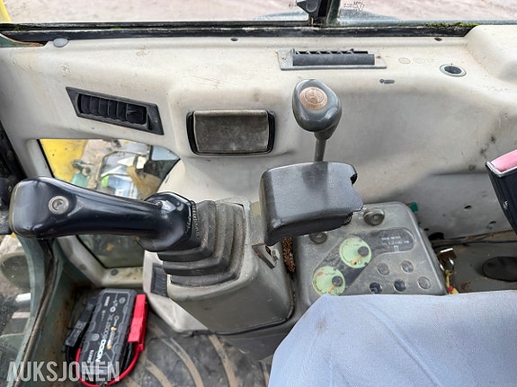 Yanmar ViO55 25 of 27