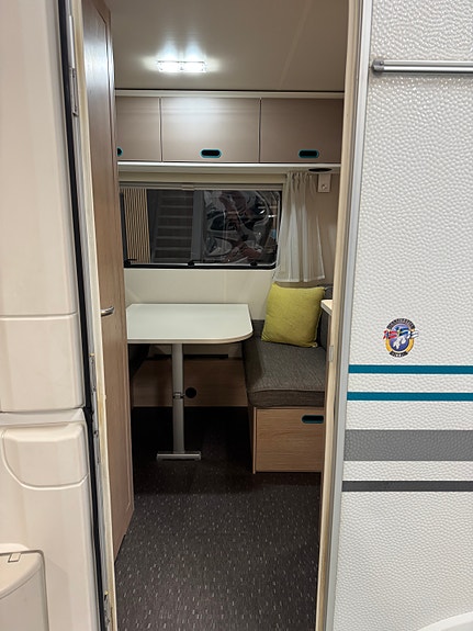 Adria 400 AVIVA / 837KG / GULVVARME / BATTERIPAKKE / FUKTTEST 11 of 28