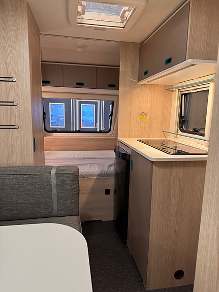 Adria 400 AVIVA / 837KG / GULVVARME / BATTERIPAKKE / FUKTTEST 15 of 28