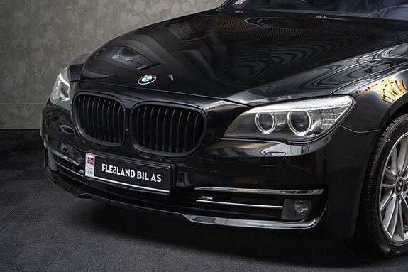 BMW 740d 3 of 30