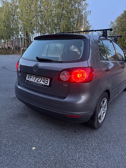 Volkswagen Golf Plus 4 of 10