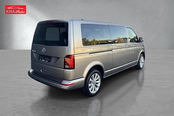 Volkswagen Caravelle 8 of 30