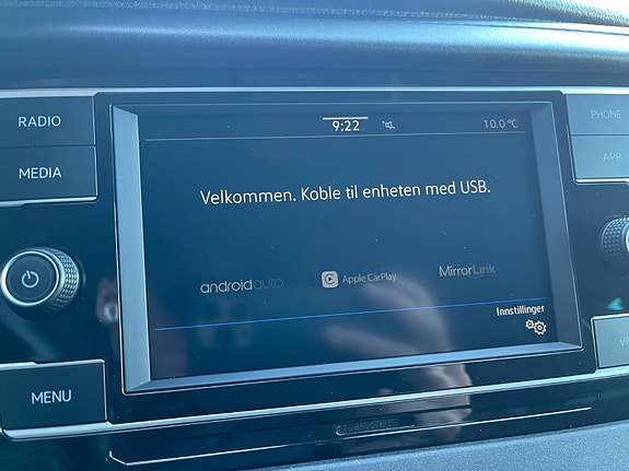 Volkswagen Caravelle 25 of 30