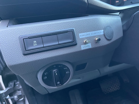 Volkswagen Caravelle 16 of 30