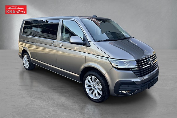 Volkswagen Caravelle 5 of 30