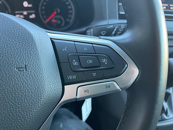 Volkswagen Caravelle 13 of 30