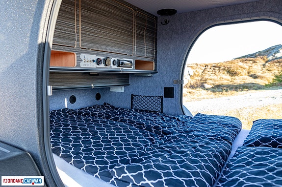 Lifestyle Camper X-Line Premium Black Edition 18 of 30