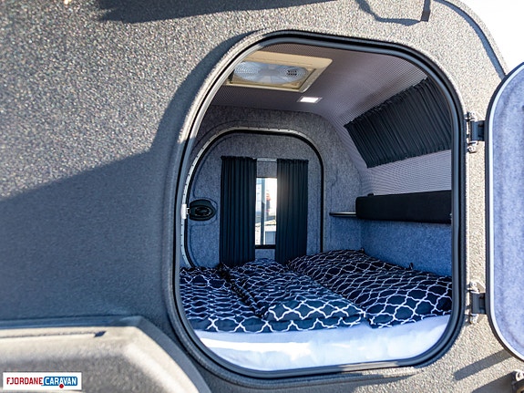 Lifestyle Camper X-Line Premium Black Edition 17 of 30