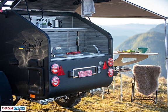 Lifestyle Camper X-Line Premium Black Edition 2 of 30