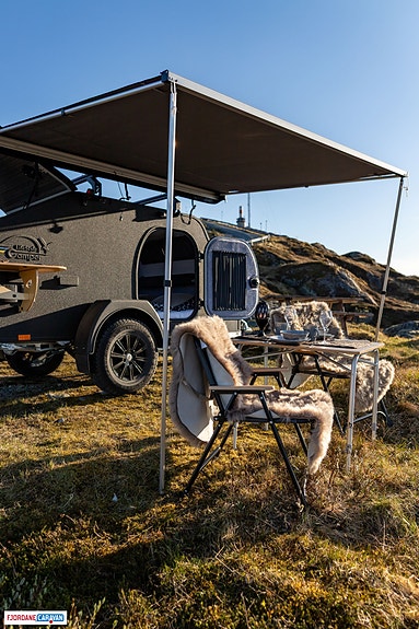 Lifestyle Camper X-Line Premium Black Edition 9 of 30