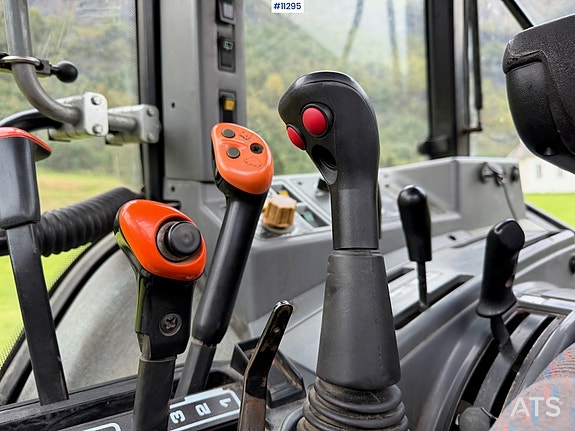 Ford  7840-4 SLE m/ frontlaster. SE VIDEO! 16 of 30