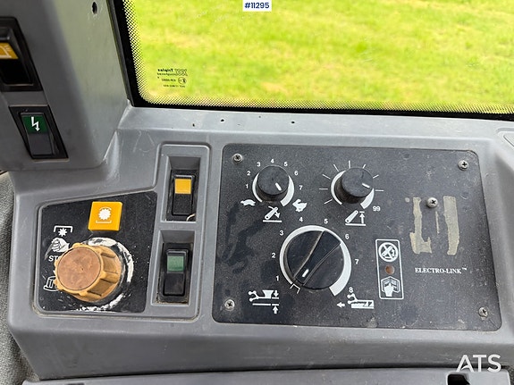 Ford  7840-4 SLE m/ frontlaster. SE VIDEO! 19 of 30