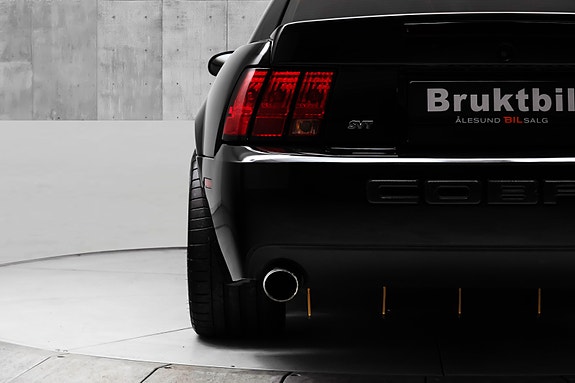 Ford Mustang 8 of 30