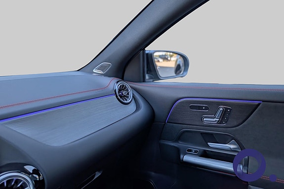 Mercedes-Benz EQA300 15 of 22
