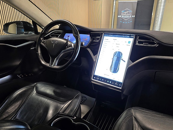 Tesla Model S 26 of 30