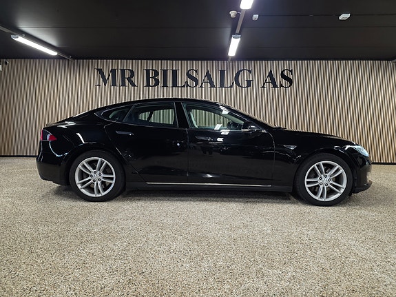 Tesla Model S 12 of 30