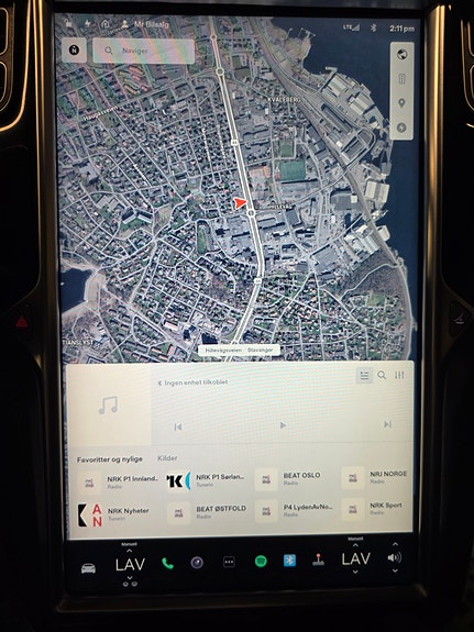 Tesla Model S 27 of 30
