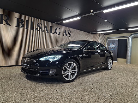 Tesla Model S 4 of 30