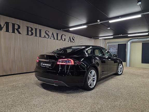 Tesla Model S 10 of 30