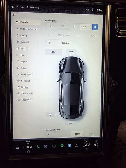 Tesla Model S 28 of 30