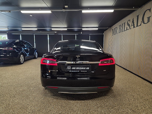 Tesla Model S 9 of 30