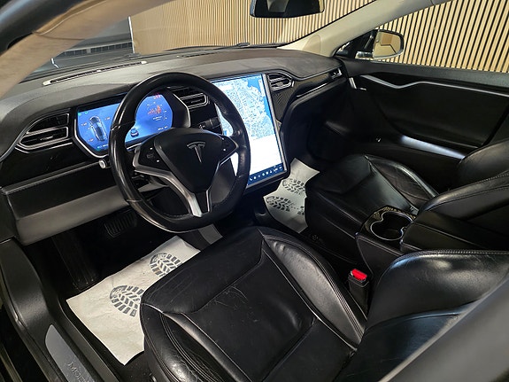 Tesla Model S 14 of 30
