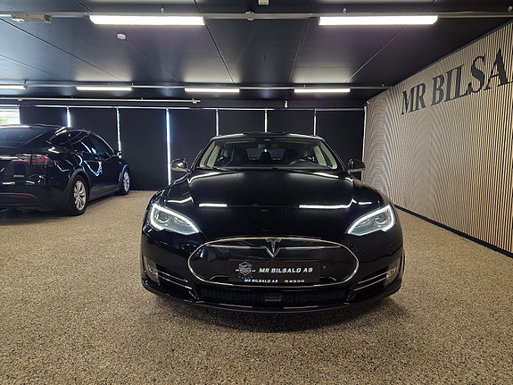 Tesla Model S 3 of 30